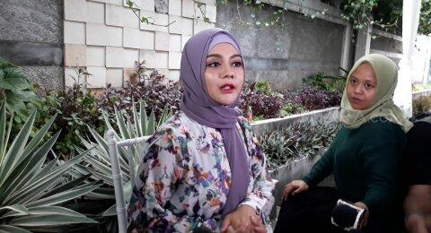 Saat Lima Pedangdut Seksi Berkerudung, Nomor Lima Kok Bikin Menyayat Hati?