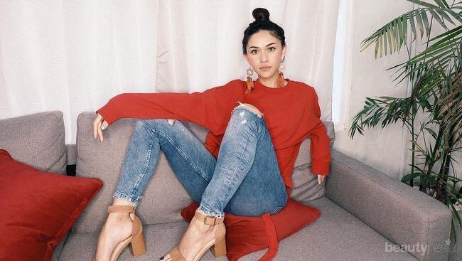 9 Selebriti Suka Tampil Glamor di Depan Kamera, Padahal mah?