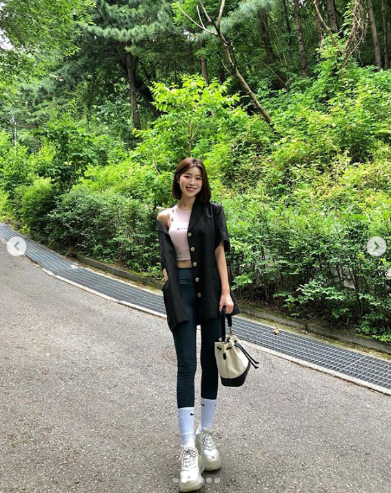 Intip Gaya Kang Nara, Tampil Stylish usai Minggat dari Korea Utara