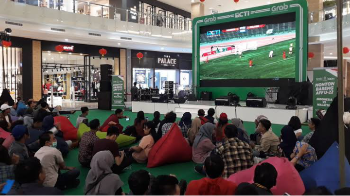 Event Sepakbola, Acara Pemersatu Keluarga di Depan TV