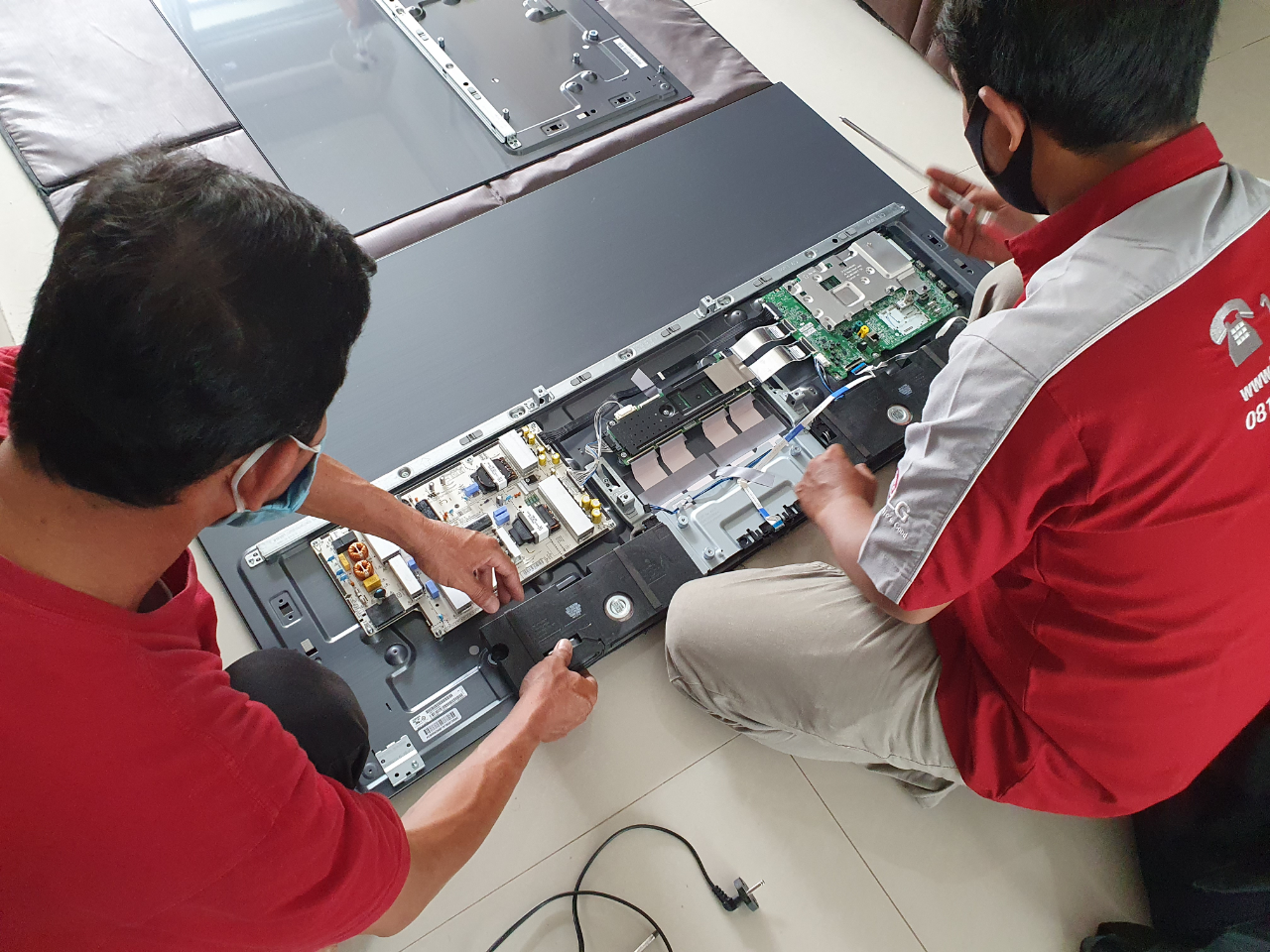 Lg panel