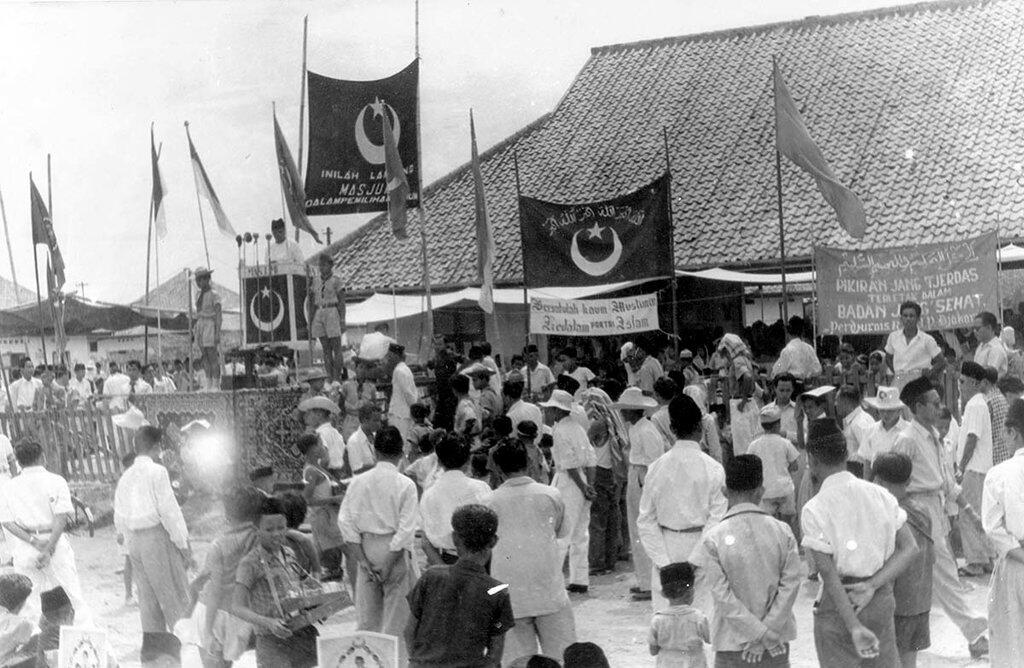 Pemilu tahun 1955 : wujud persaingan sempurna ideologi kiri dengan islam