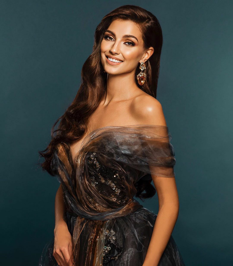 10 Finalis Rebutkan 5 Gelar Di Miss Czech Republic! Look Seksi Hingga Mirip Barbie