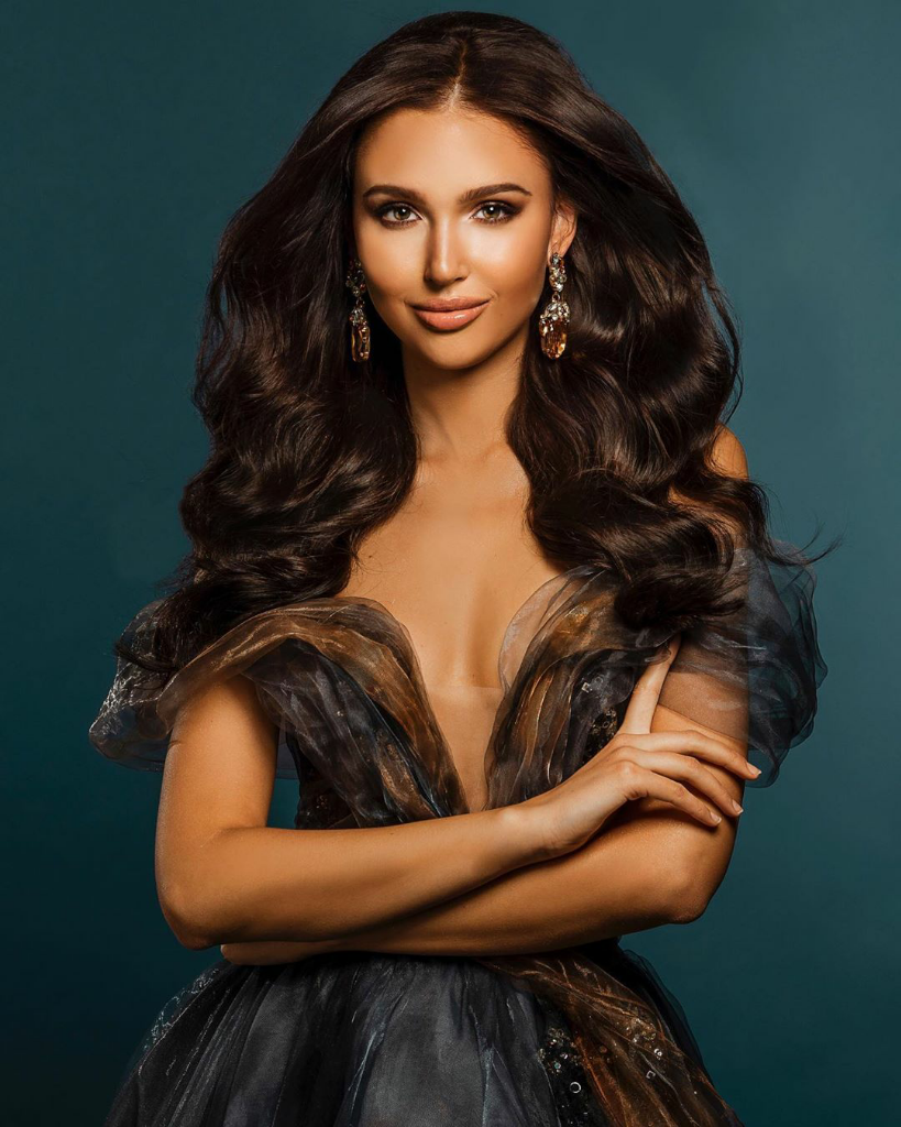 10 Finalis Rebutkan 5 Gelar Di Miss Czech Republic! Look Seksi Hingga Mirip Barbie