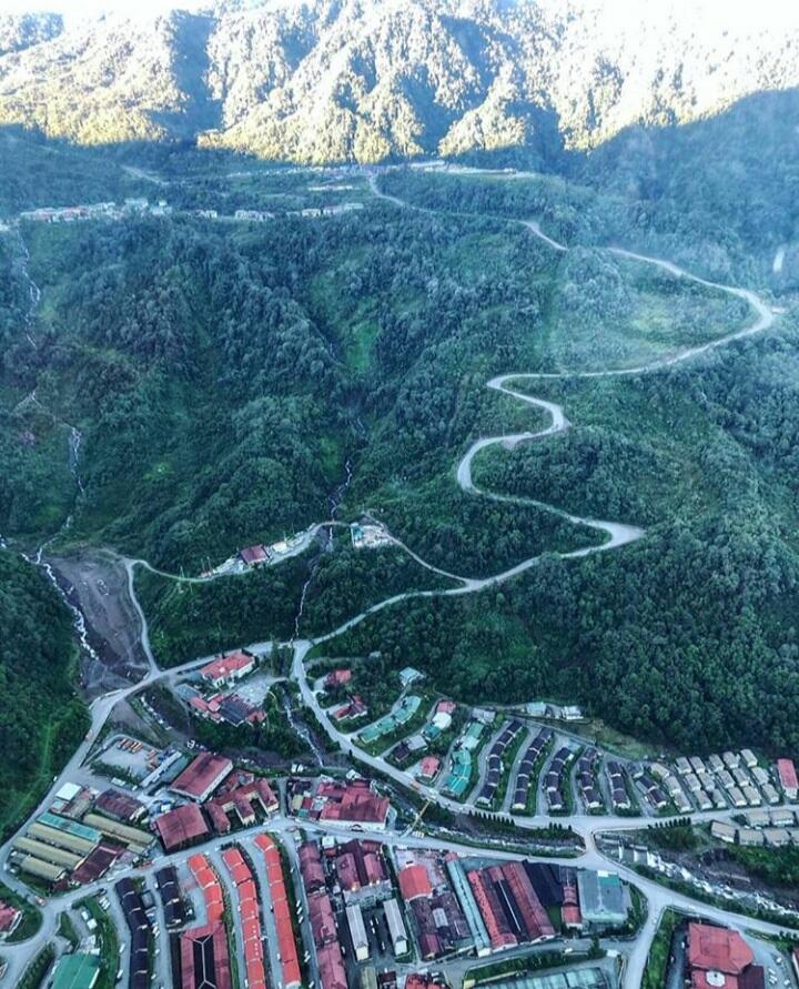 Mau Jalan Ke Area Tambang? Harus Siap Uji Nyali.