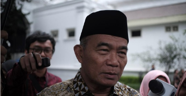 Bicara Penularan Corona via Udara, Menko PMK Minta Khotbah Jumat Diperpendek