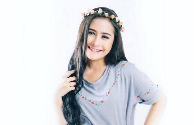 Prilly Latuconsina Bertunangan dengan Reza Rahadian? Hoax atau Fakta?