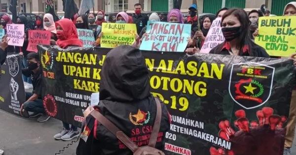 &#91;Coc Reg. Karawang&#93; Ribuan Karyawan Sepatu Ekspor di Karawang Terancam PHK Massal