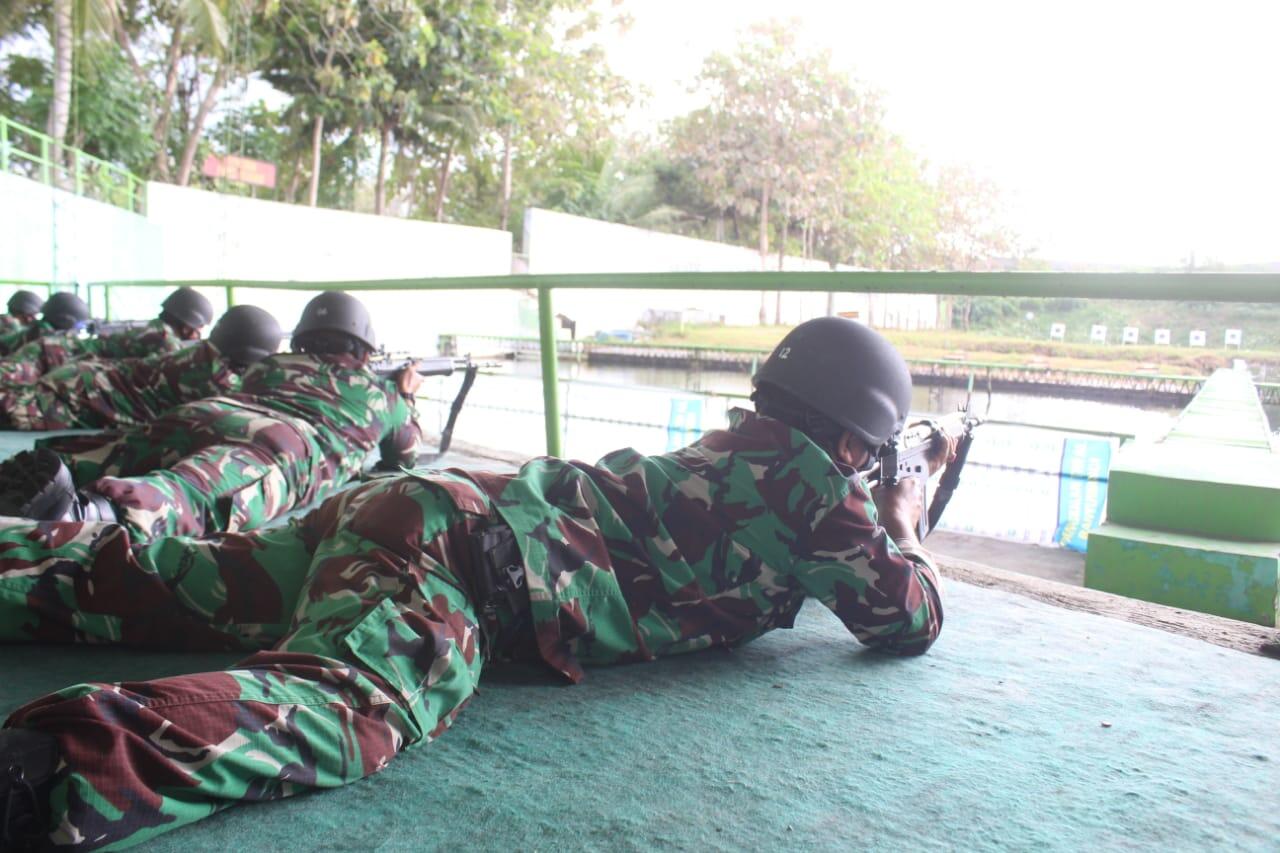 Asah Kemampuan Naluri Tempur, Prajurit Lanal Banyuwangi Gelar Latihan Menembak