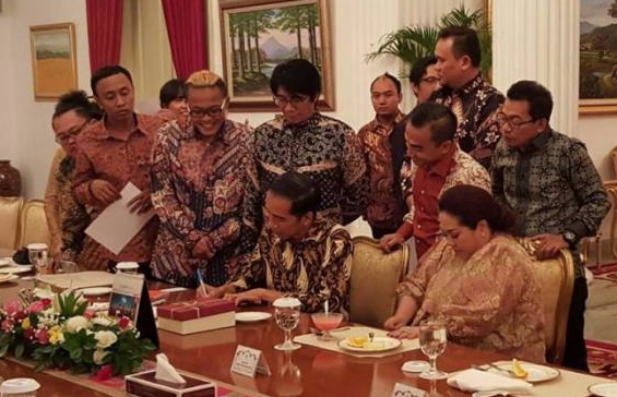 Jokowi Gandeng Artis Tangani Covid-19, Rektor UIC: Undang Ahli bukan Artis