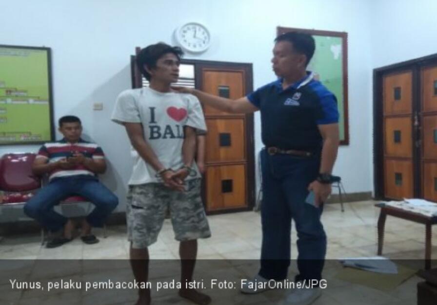 ISTRI DIBACOK SUAMI KARENA KERAP BERMAIN FB