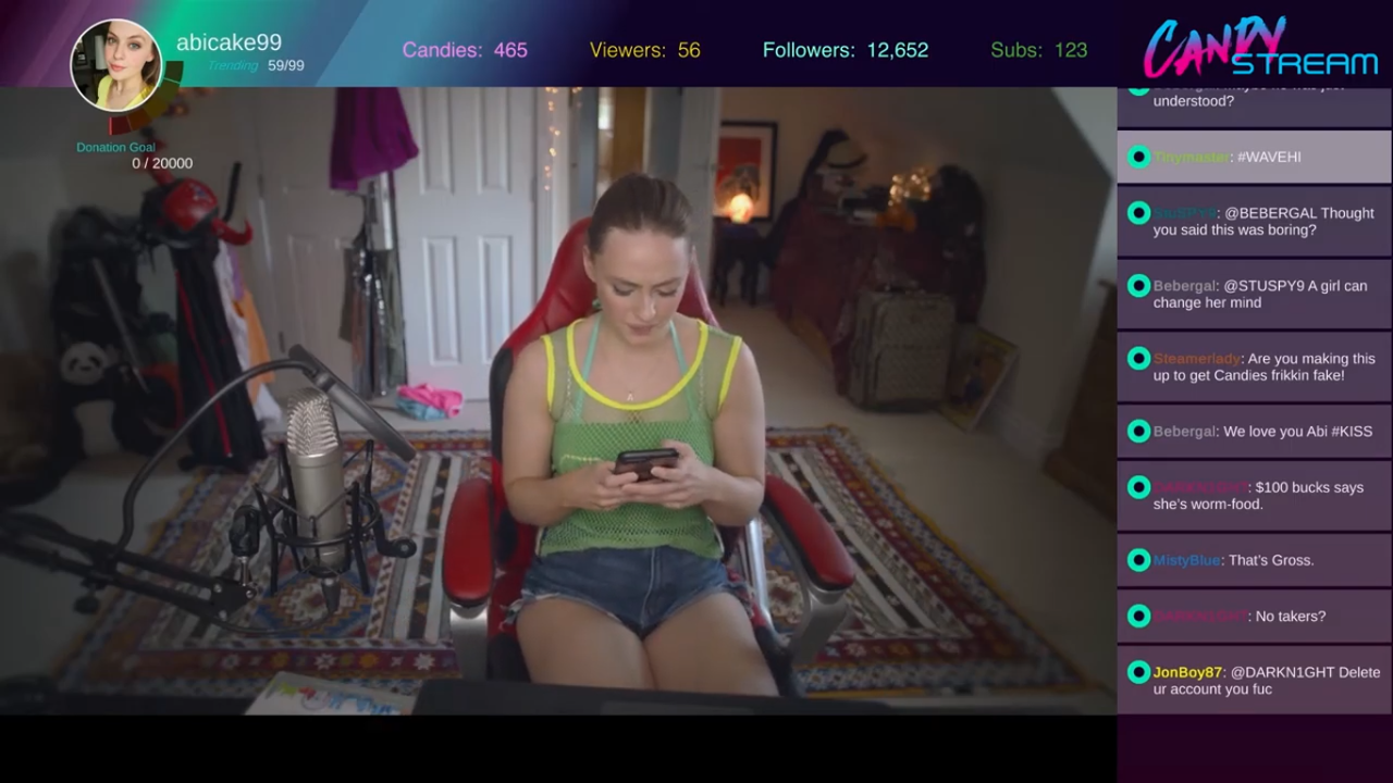 Gamer Girl : Rasakan Sensasi Menjadi Moderator Didalam Game