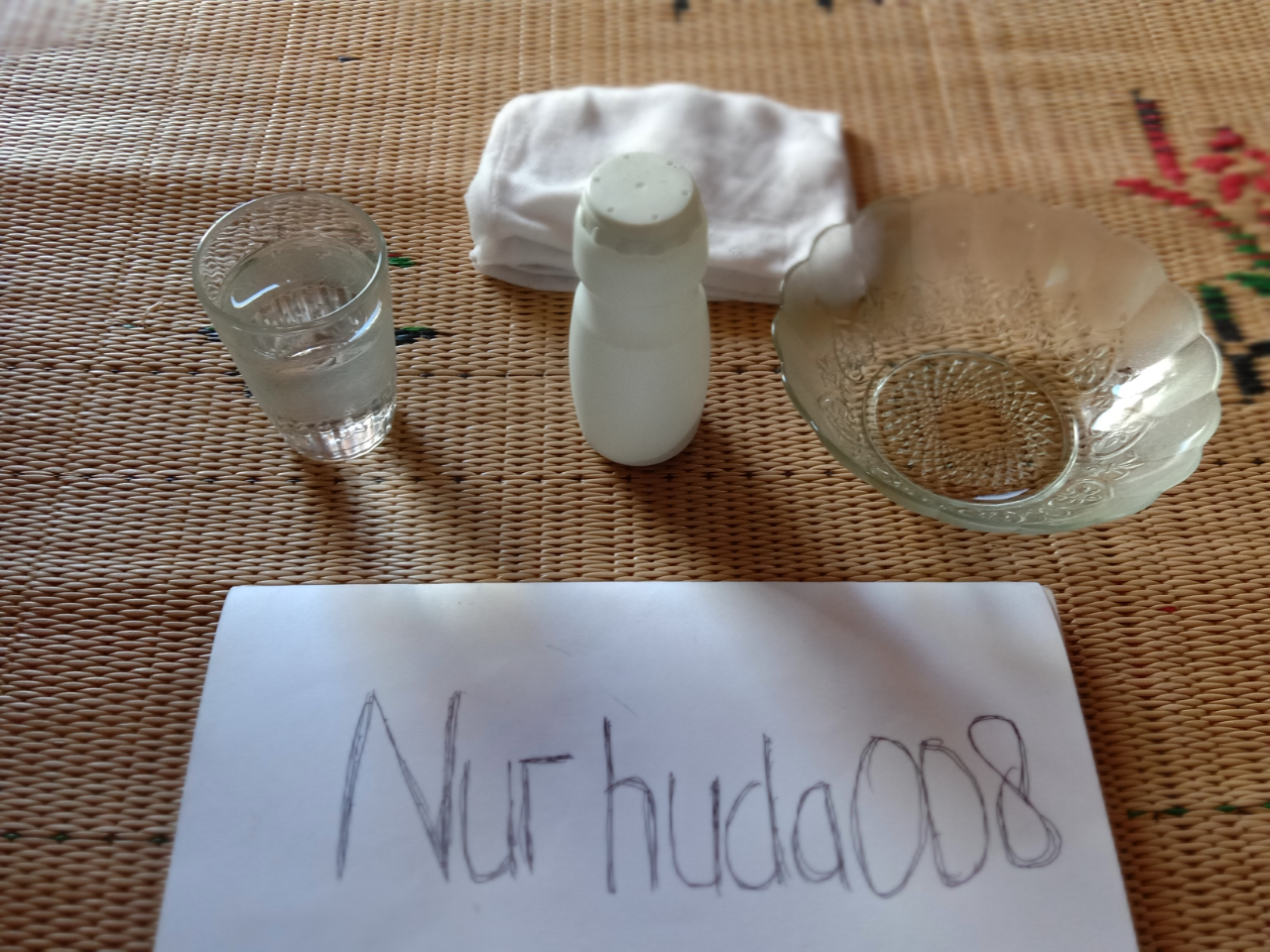 (DIY Life Hacks) Membersihkan Jendela Kaca dengan Bedak Tabur, Dijamin Kinclong!