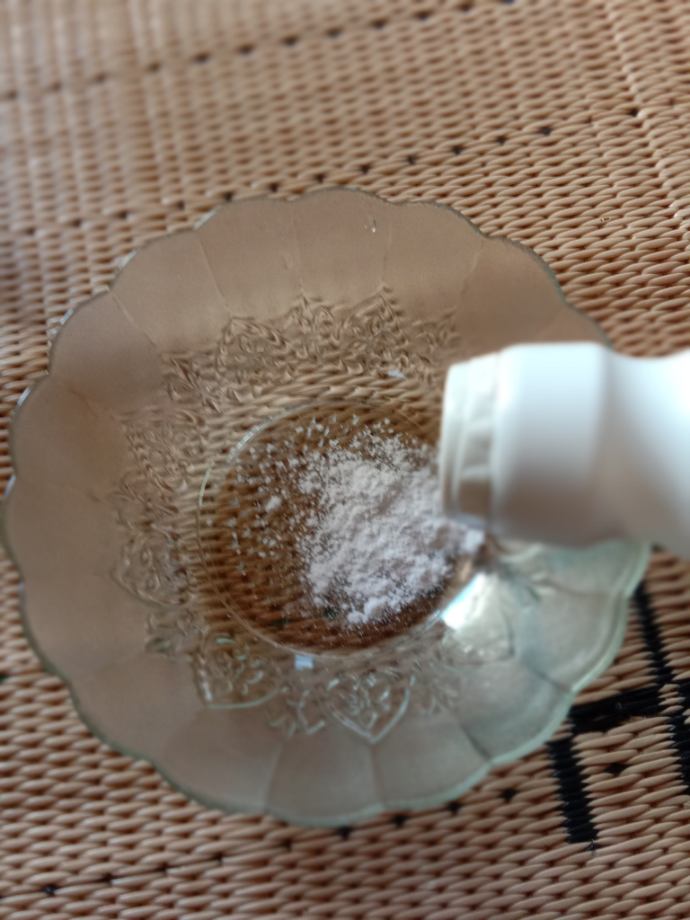 (DIY Life Hacks) Membersihkan Jendela Kaca dengan Bedak Tabur, Dijamin Kinclong!