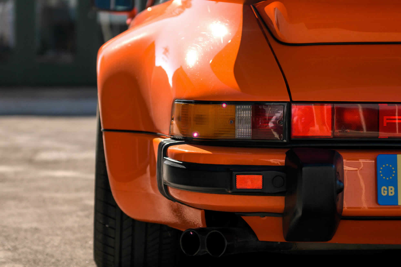 Porsche 911, Mobil Mewah yang Dipakai Kasino Dalam Film 'Depan Bisa Belakang Bisa'
