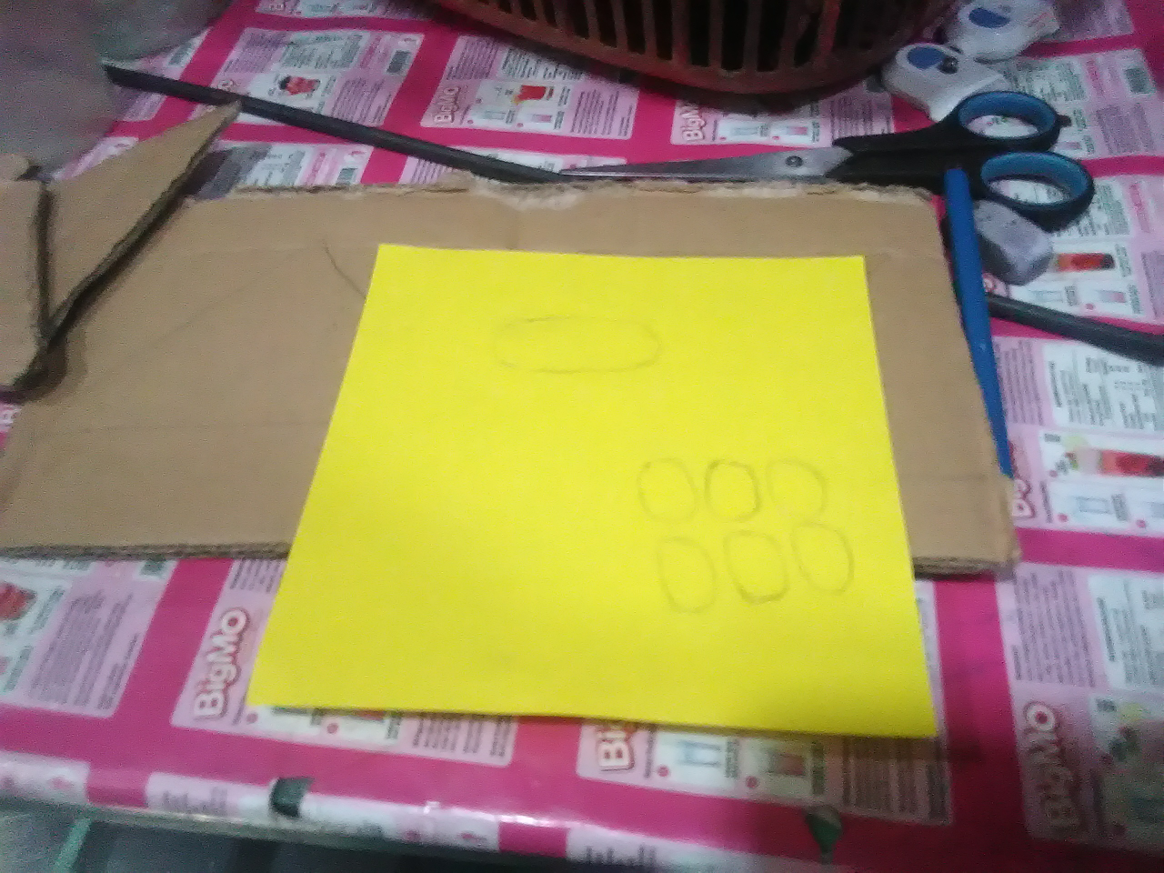 &#91;DIY Life Hack&#93; Membuat Pesawat Mainan Dari Botol Bekas Air Mineral