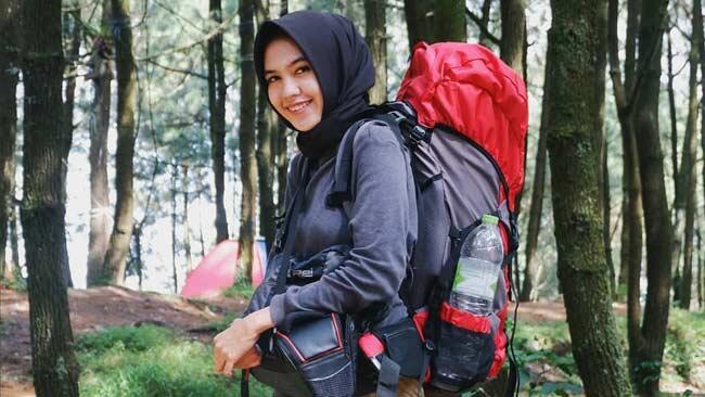 Penting, Ini Tips Mendaki Gunung Bagi Wanita Berhijab