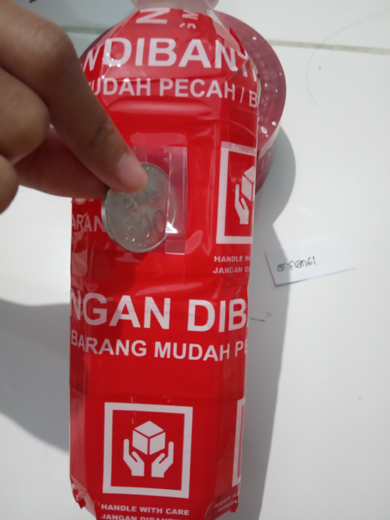 Manfaatin Botol Bekas Untuk Membuat Celengan Tanpa Ribet