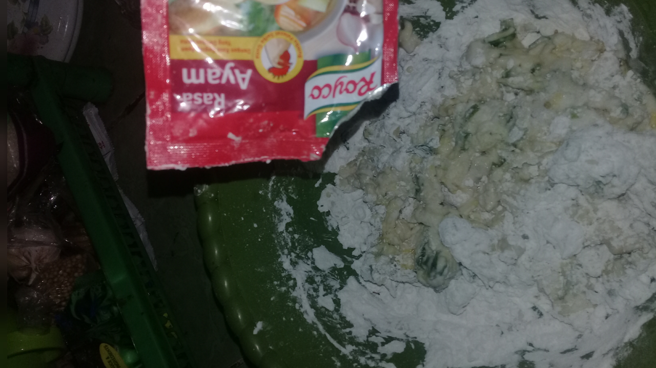 Kamu Gabut? Coba Lakukan Ini Membuat Cireng Isi Ayam Terenak!!!