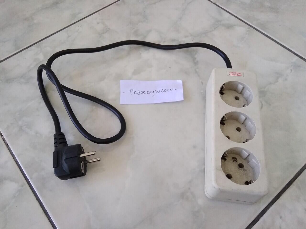 &#91;DIY Life Hack&#93; Ubah Kabel Power Komputer Menjadi Stop Kontak &amp; Kipas Mini
