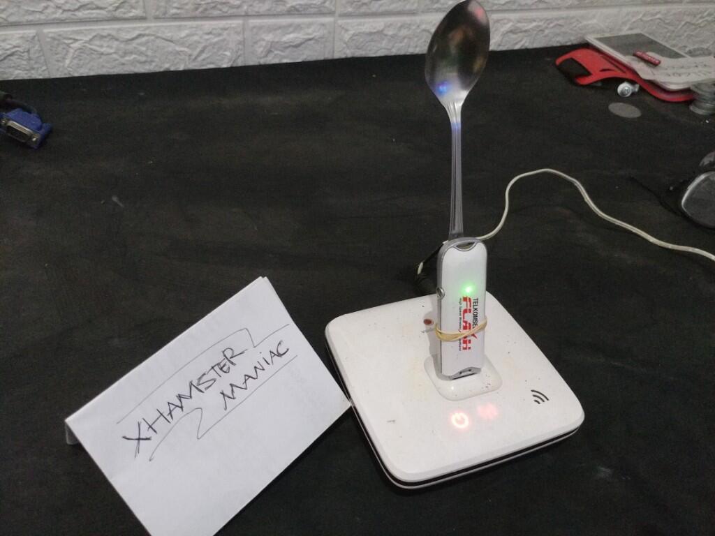 Penguat Sinyal Mini Sederhana Dari Sendok, Life hack Andalan Ane !