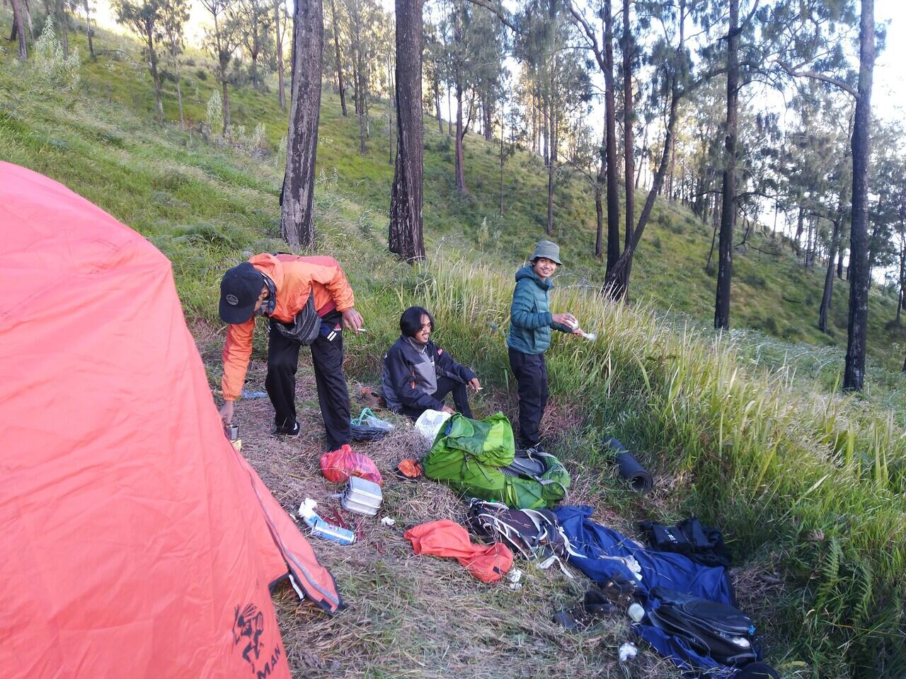 LAWU via JOGOROGO- CEMORO SEWU(NGAWI)