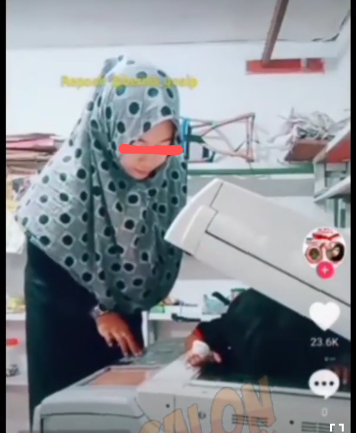Viral Seorang Ibu Fotocopy Wajah Anak Langsung dari Mesinnya, Miris!