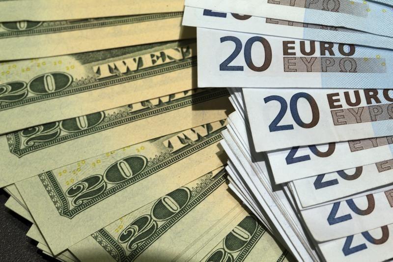 Euro Sentuh Level Tertinggi, Dolar AS Melemah 0,1%