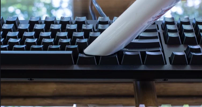 Cara Merawat Keyboard Mechanical Agar Tetap Terlihat Baru