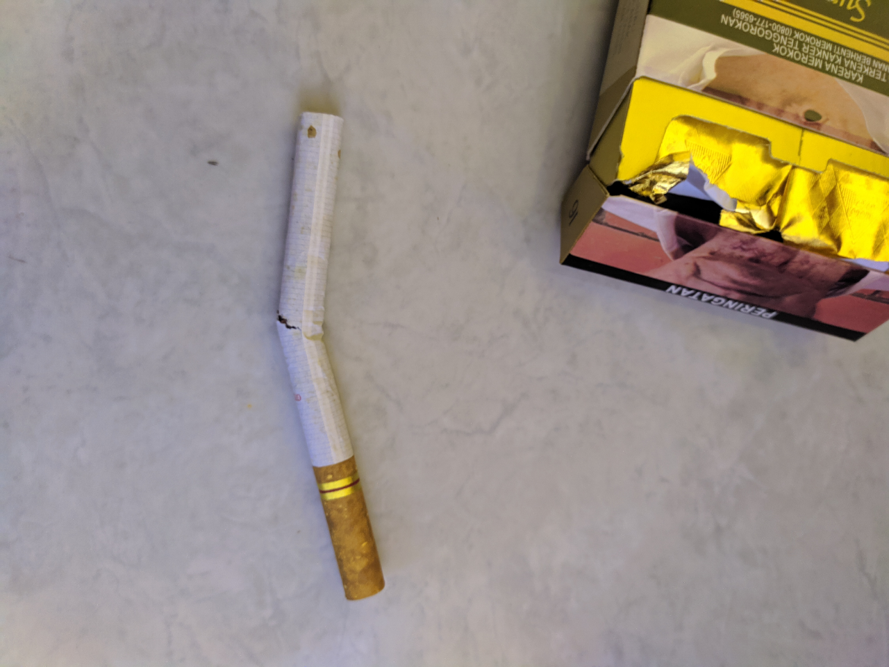 Rokok Tinggal Sebatang Malah Patah, Jangan Dibuang Dulu. Sambung Aja!! 