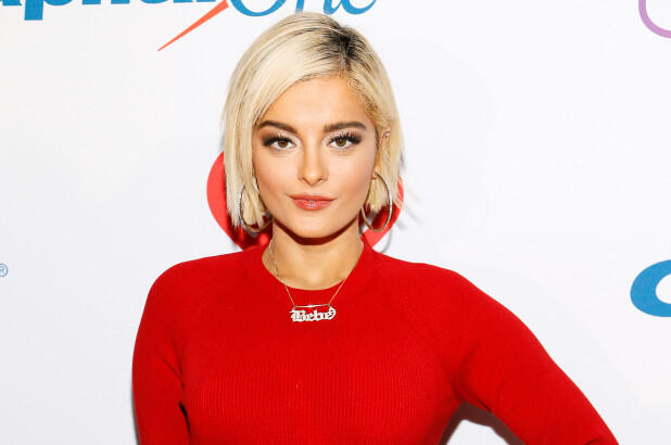 Bebe Rexha Live Instagram Secara Gak Sengaja, Pertanda Apa Ya?