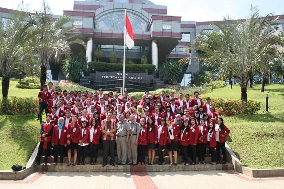 &#91;Coc Reg. Karawang&#93; Mencetak Uang dan Barang Berharga Lainnya. Hanya Ada Di Kota Ini!