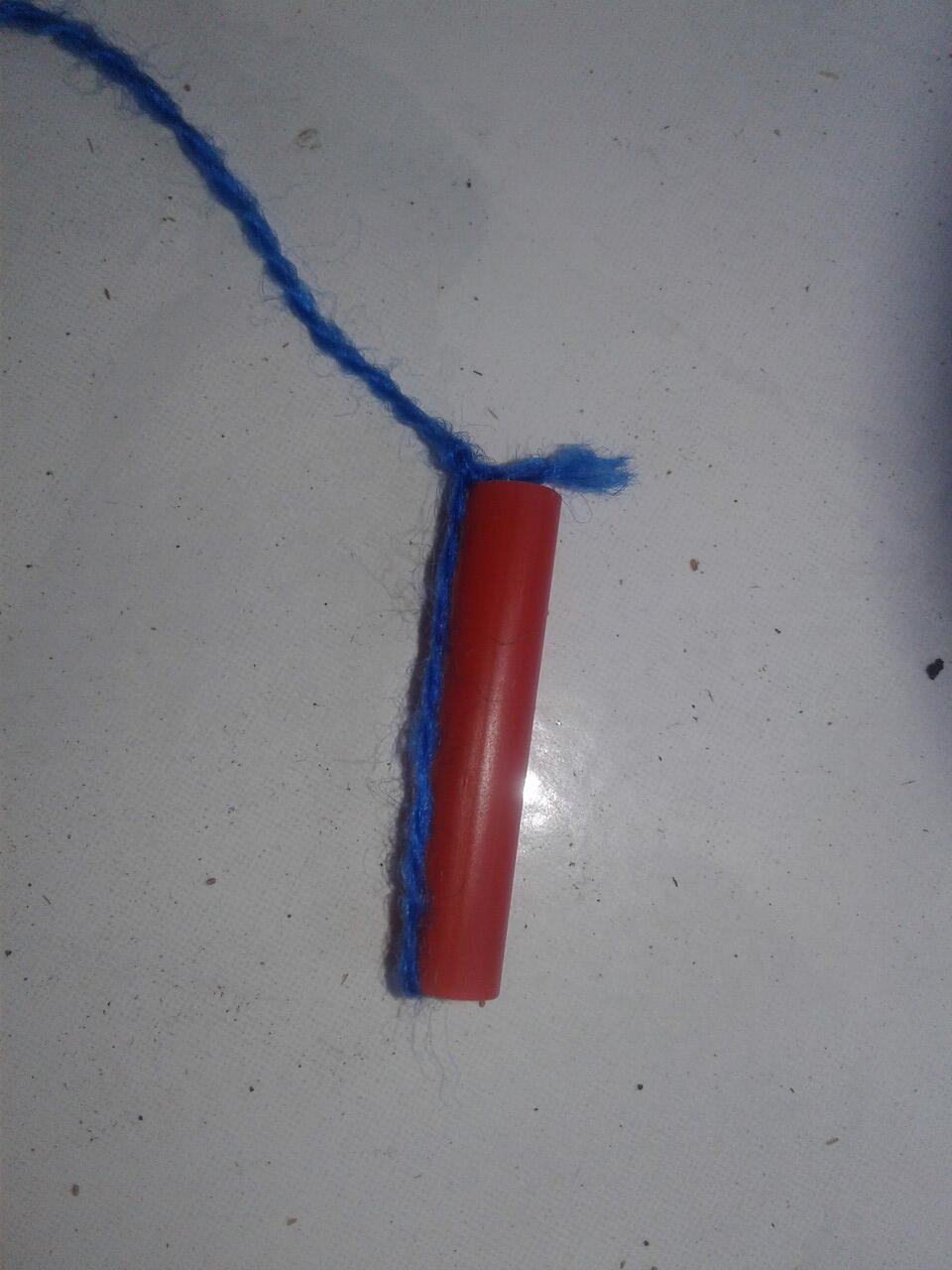 DIY Ramah Lingkungan, Daur Ulang Sedotan Bekas Menjadi Taplak Meja Warna-Warni