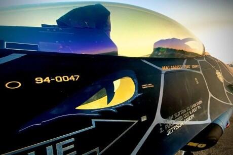 F 16 Venom 'Si Ular Langit' Dari Amerika Serikat