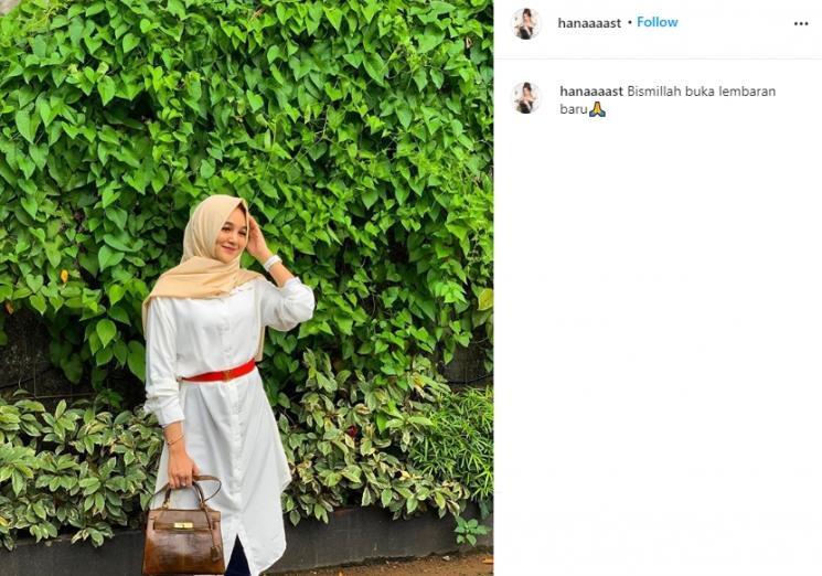 5 Potret Artis FTV Hana Hanifah Pakai Hijab, Cantiknya Adem!