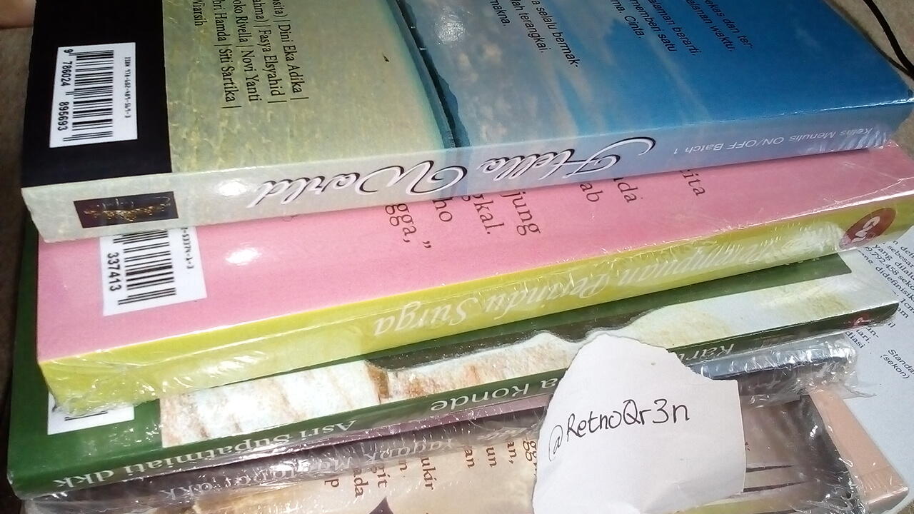 DIY Sampul dan Pembatas Buku dengan Perlengkapan yang Mudah Didapatkan