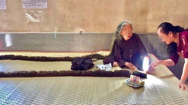 Kisah Nenek Berambut 'Ular Sanca' 64 Tahun Tidak Mau Potong Rambut, Kenapa?