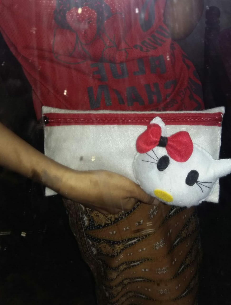 Kantong Praktis, Cantik & Nyaman Dibawa, Agar Hp Aman Saat Dibawa Belanja ke Pasar