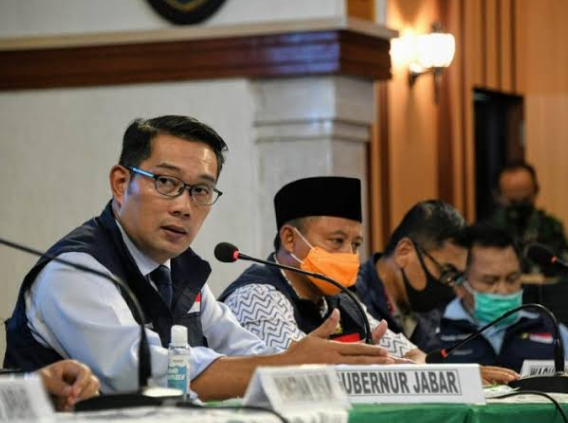 Survei: Ridwan Kamil Gubernur Terbaik Tangani Covid-19