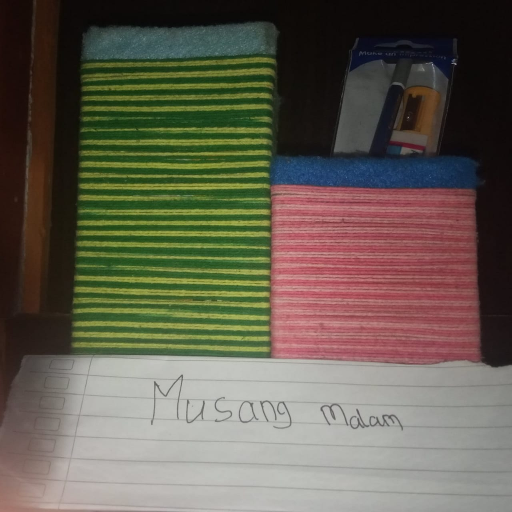 Punya Kardus Bekas Jangan Di Loakin Mending Di Buat Tempat Pensil Serbaguna