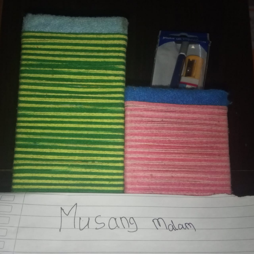 Punya Kardus Bekas Jangan Di Loakin Mending Di Buat Tempat Pensil Serbaguna