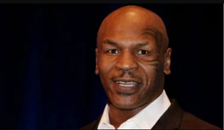 Mike Tyson Terang-terangan Ngaku Pernah Pesta Seks dengan Satu Keluarga!