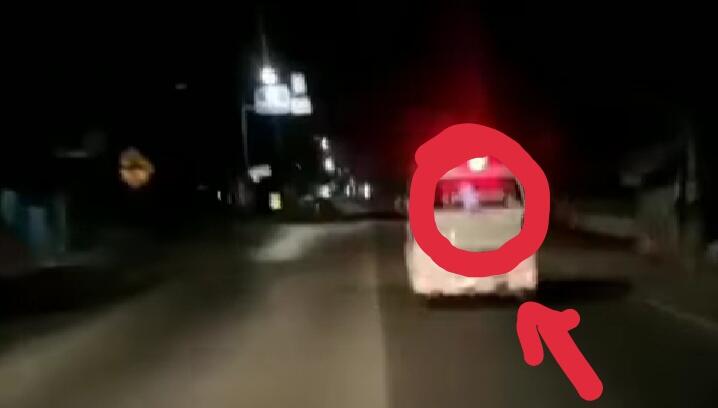 Video Pocong Duduk di Mobil Ambulans, Gegerkan Warganet!Benarkah Pocong? Ini Faktanya