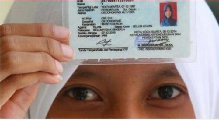Bikin Bingung! Punya Nama Hingga Mencapai 17 Kata, Perempuan Ini Hanya Dipanggil 'Y'