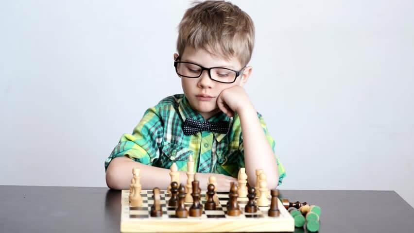 10 Keuntungan Bermain Catur Bagi Anak, Sekalian Coba Kuis Catur Kalo Bisa?