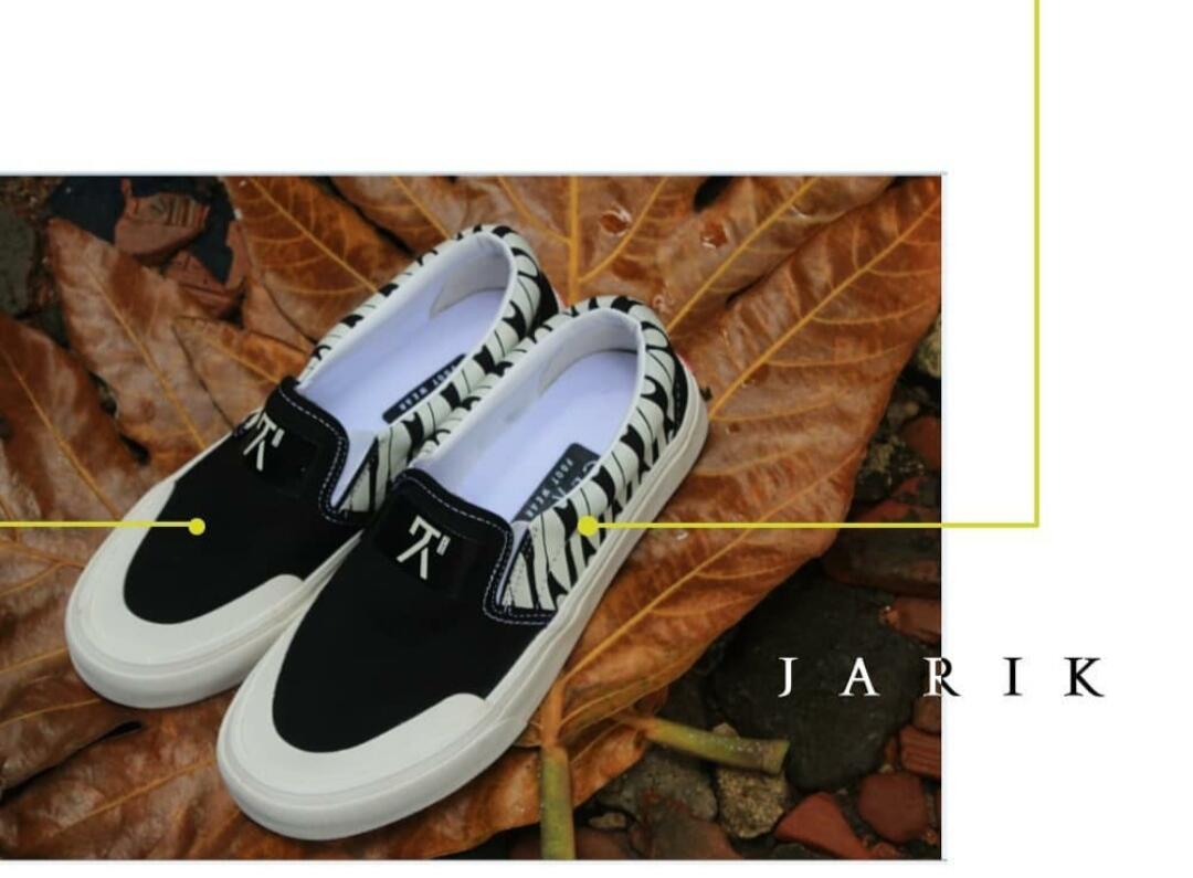 Sepatu Lokal Belum Terkenal yang Ternyata Punya Desain Menarik