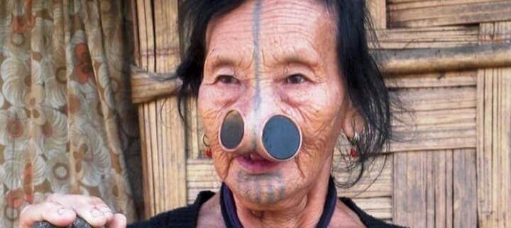 Suku Apatani di India, Dulunya Memiliki Tradisi Sumbat Hidung yang Mengerikan!