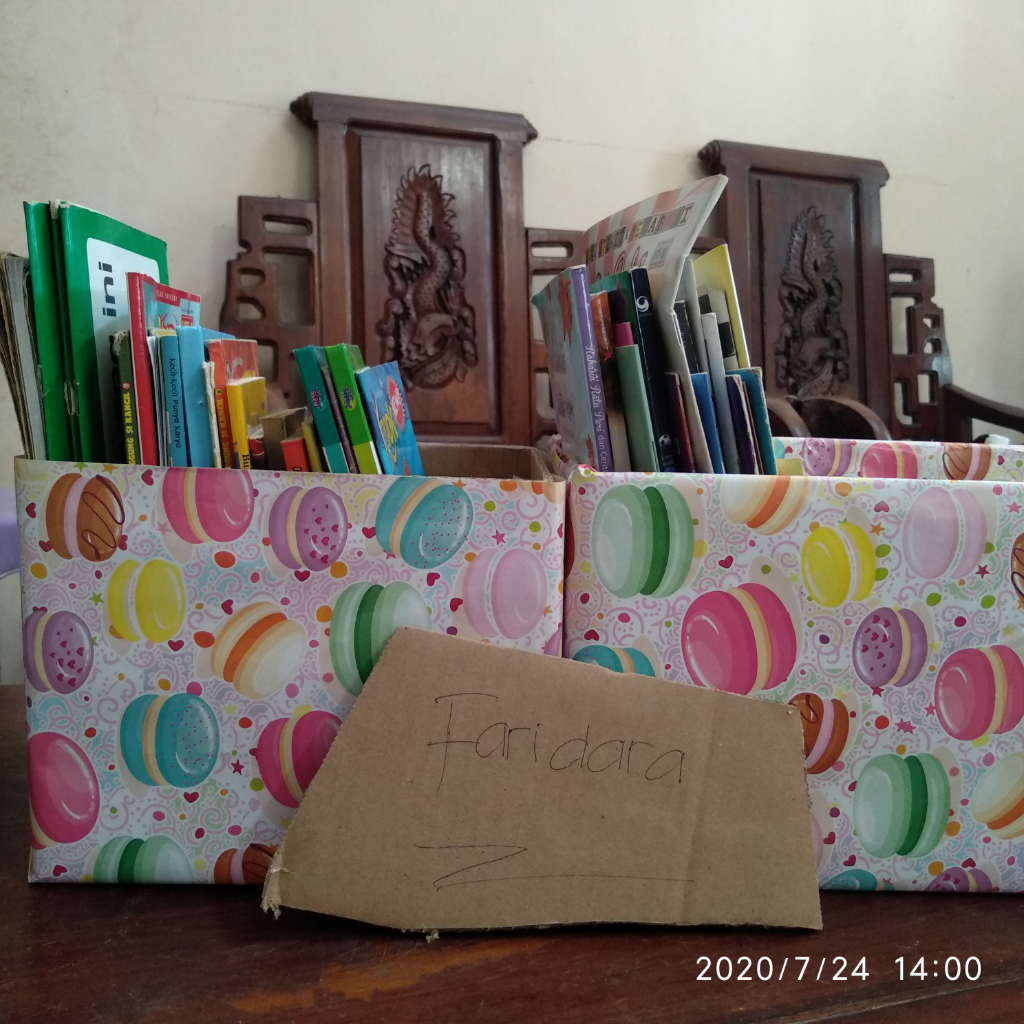 &#91;B&#93;Life Hacks ala Ane: Memanfaatkan Kardus Menjadi Wadah Buku&#91;/B&#93;