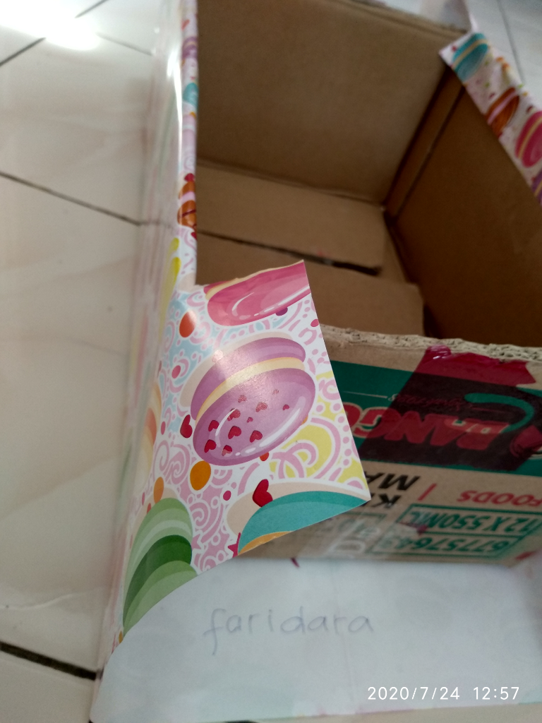 &#91;B&#93;Life Hacks ala Ane: Memanfaatkan Kardus Menjadi Wadah Buku&#91;/B&#93;