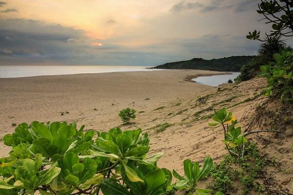 &#91;Coc Reg. Sukabumi&#93; Deretan Pantai Di Sukabumi Yang Dapat Memanjakan Mata